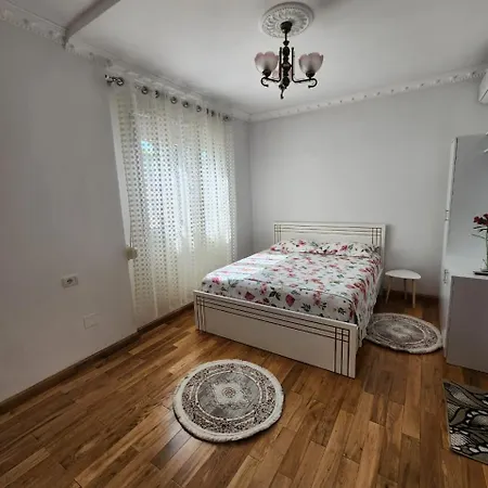 Mira'S Room