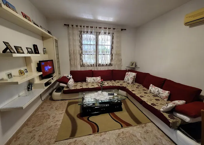 Kwatera prywatna Private On A Shared Near *