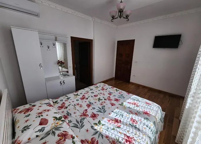 Kwatera prywatna Private On A Shared Near